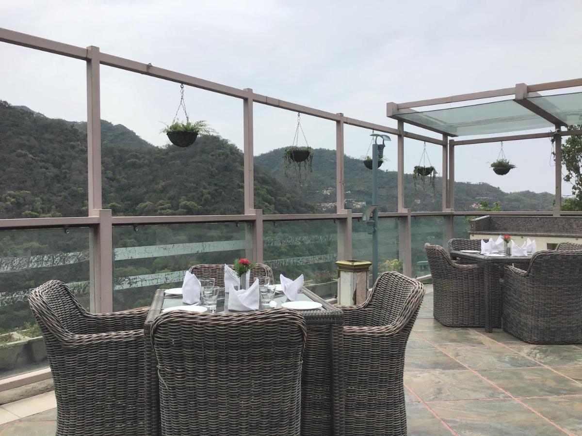 Timber Trail Base Resort - At The Foothills Of Adventure Parwanoo Екстер'єр фото